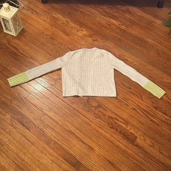 KINROSS Cashmere Cable Knit Color Block Cropped Cardigan - Picture 5 of 7